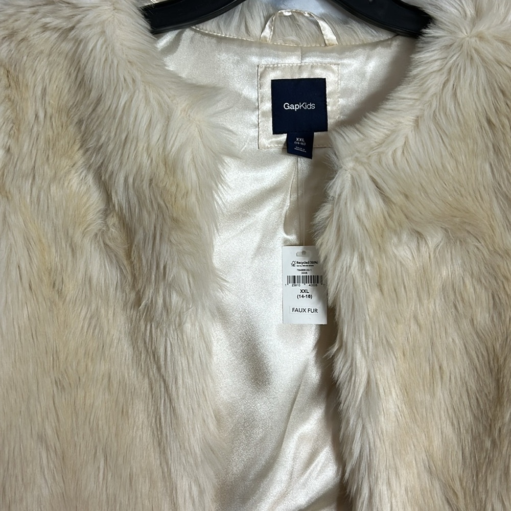 Gap White Ivory Cream Girls Faux Fur Jacket Coat size 14/16. XXL. NWT - Picture 2 of 9